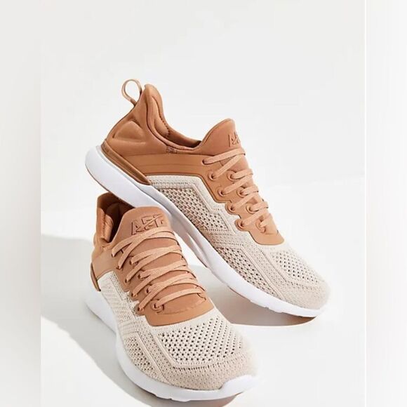 APL Shoes - APL TECHLOOM TRACER NEW CARRAMEL / WARM SILK WHITE 7.5